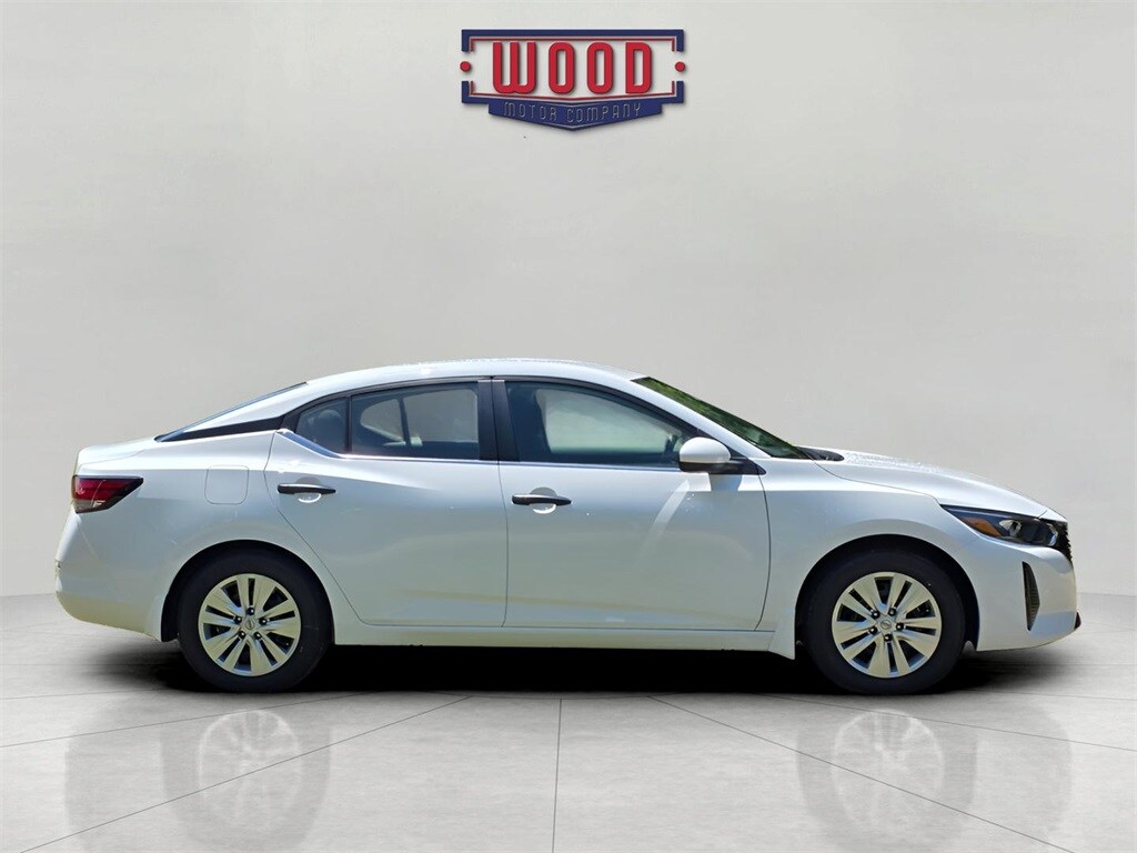 2025 Nissan Sentra S photo 2