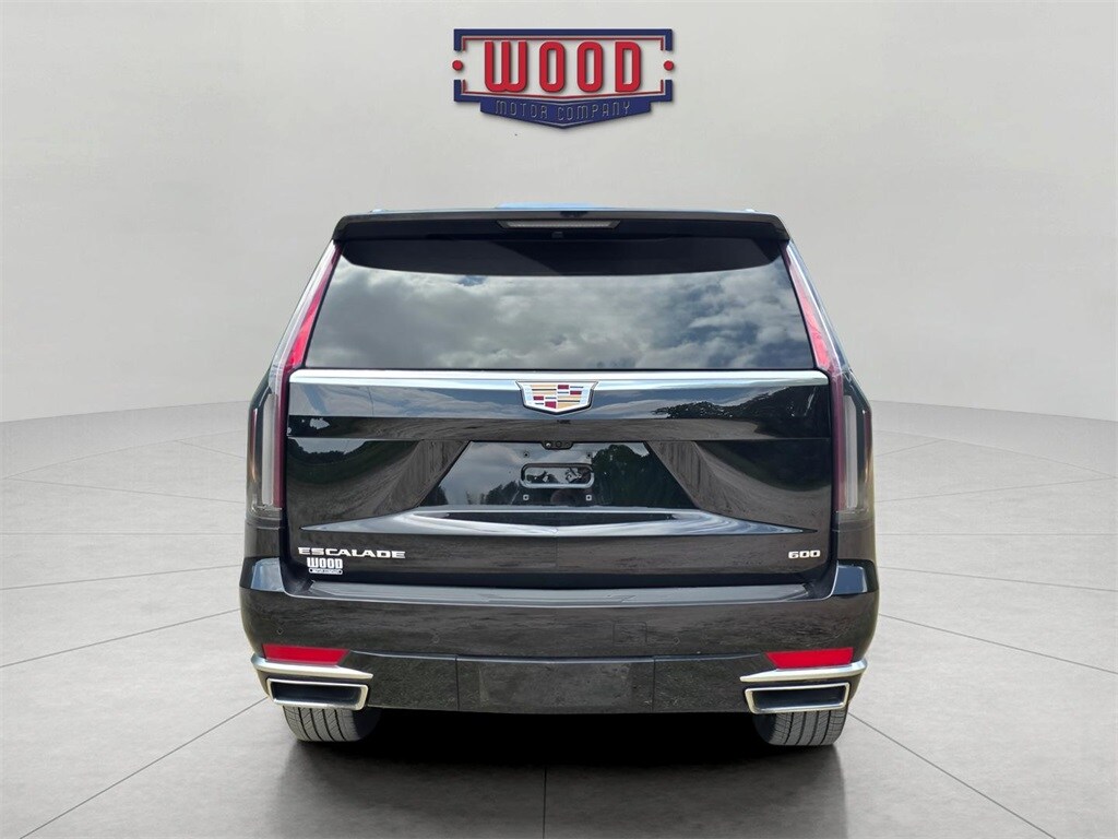 2024 Cadillac Escalade ESV Premium Luxury photo 2