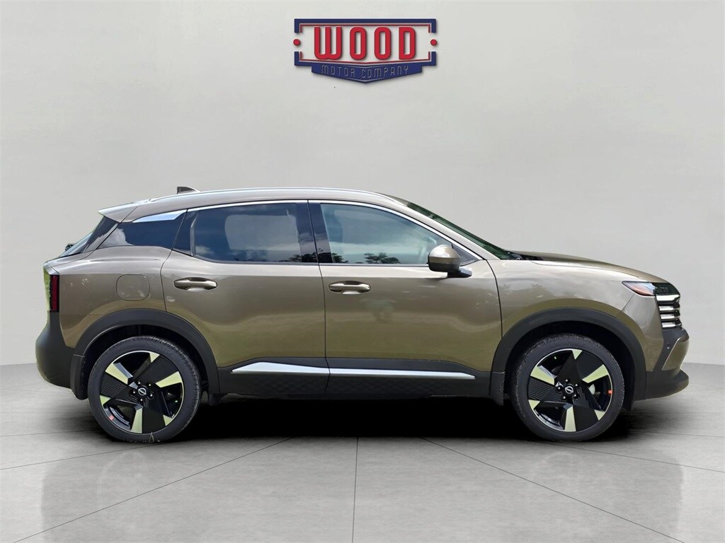 2025 Nissan Kicks SR photo 2