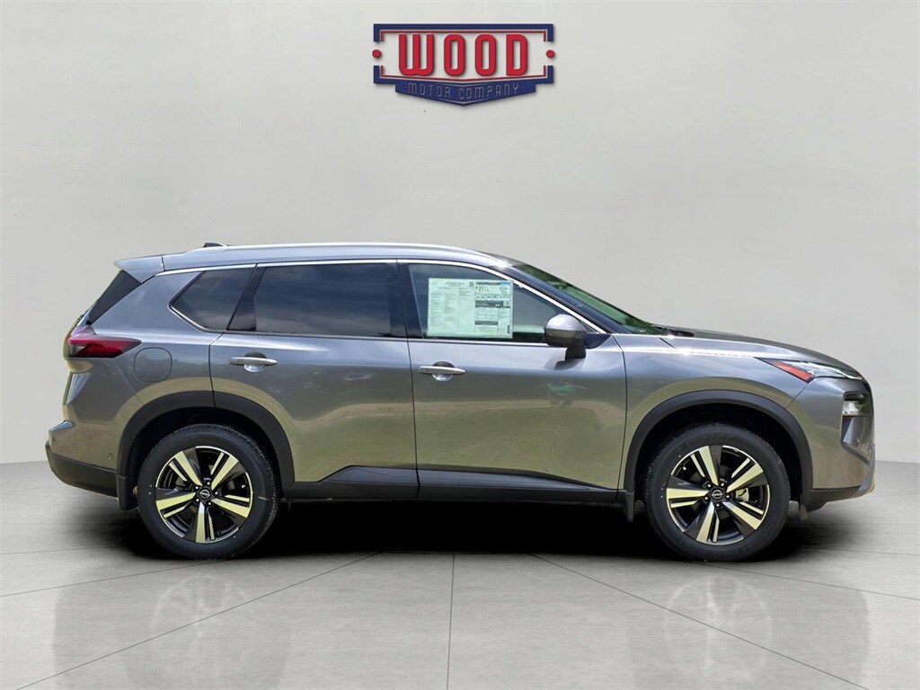 2025 Nissan Rogue SL photo 2