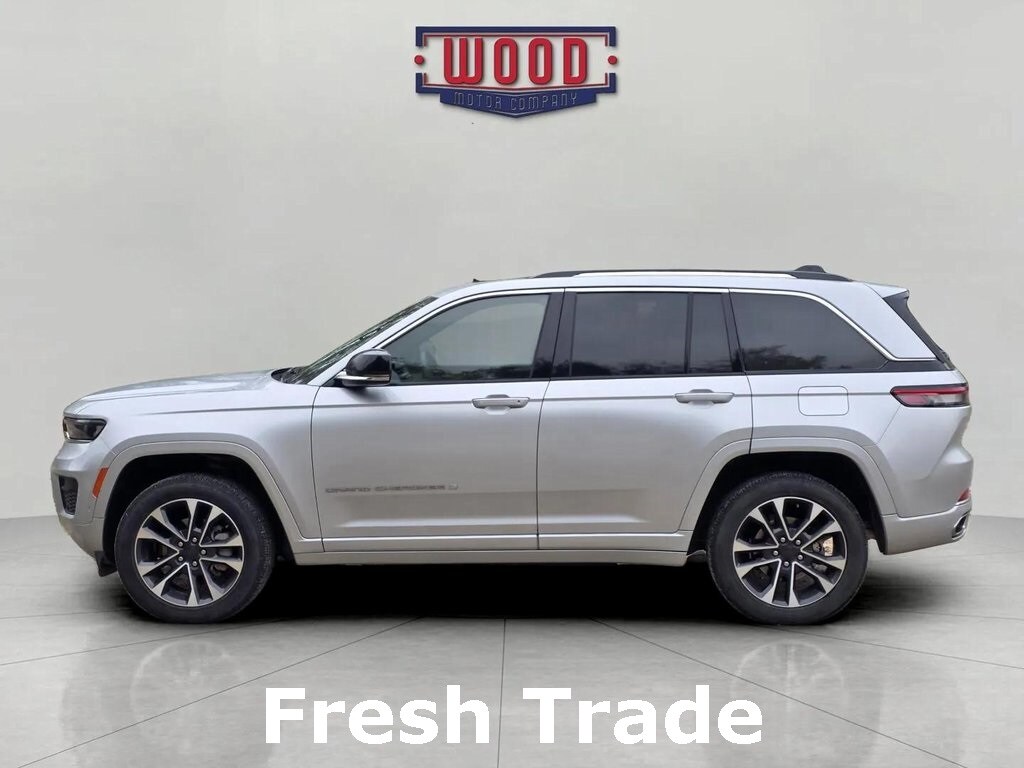 2024 Jeep Grand Cherokee Overland photo 4