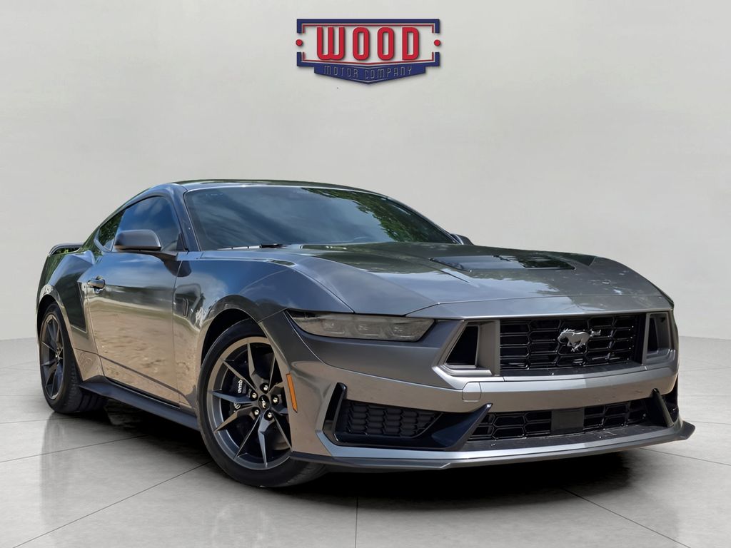 2025 Ford Mustang Dark Horse's photo