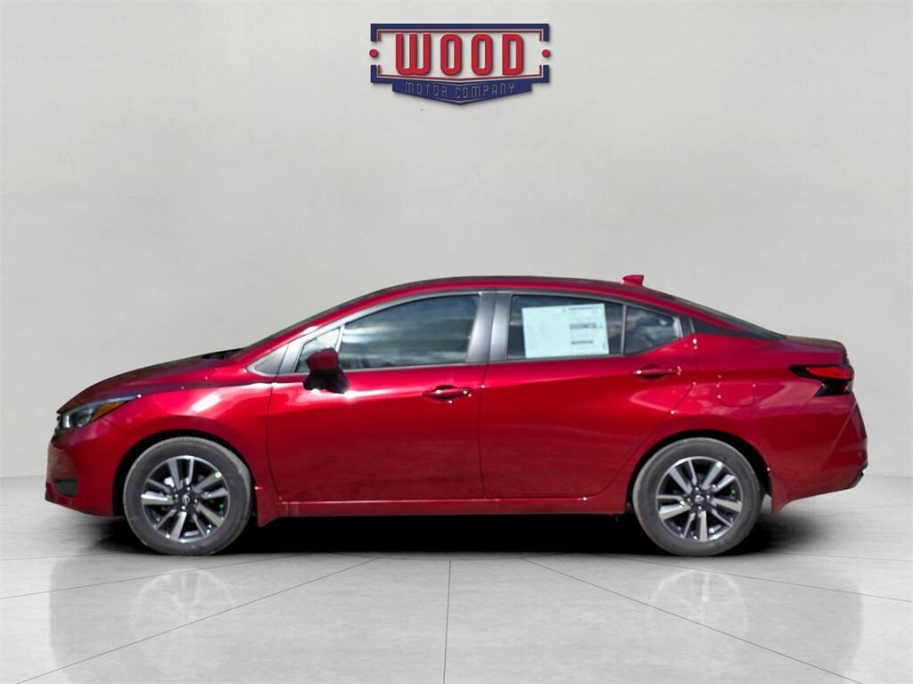 2025 Nissan Versa 1.6 SV photo 4