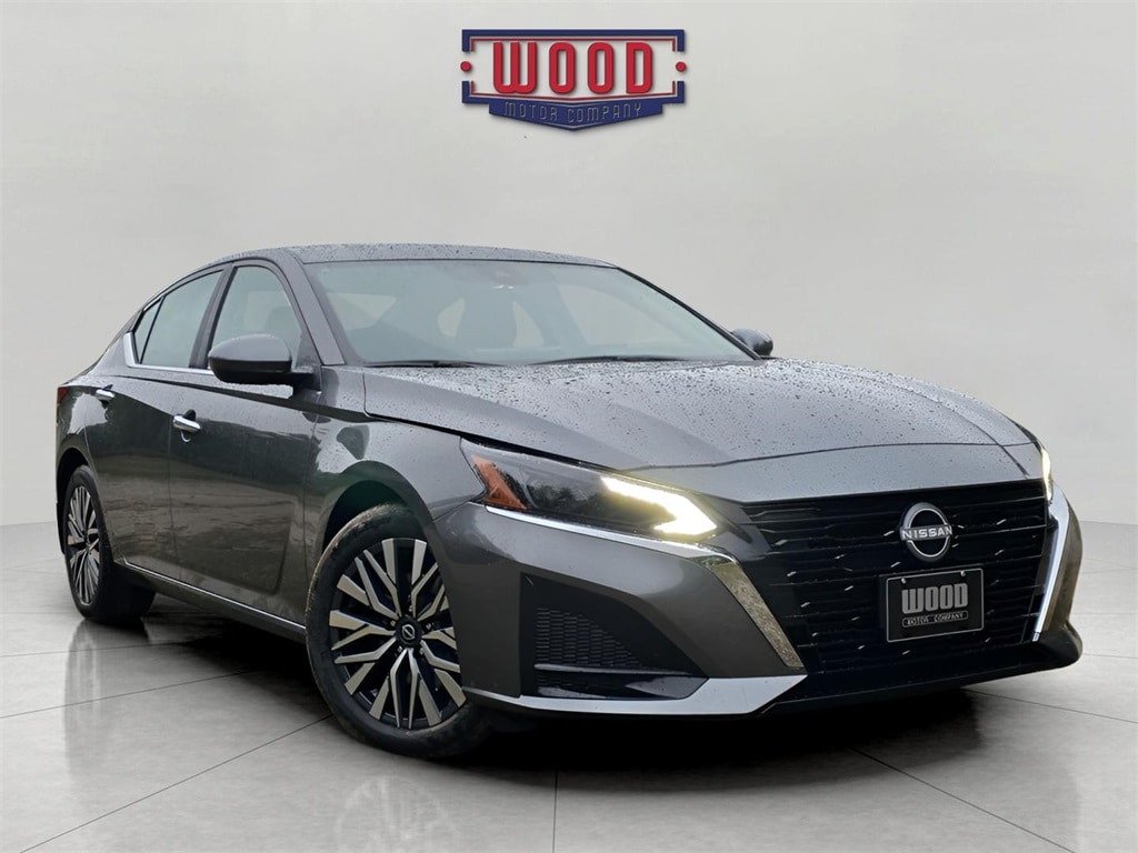 2025 Nissan Altima SV's photo