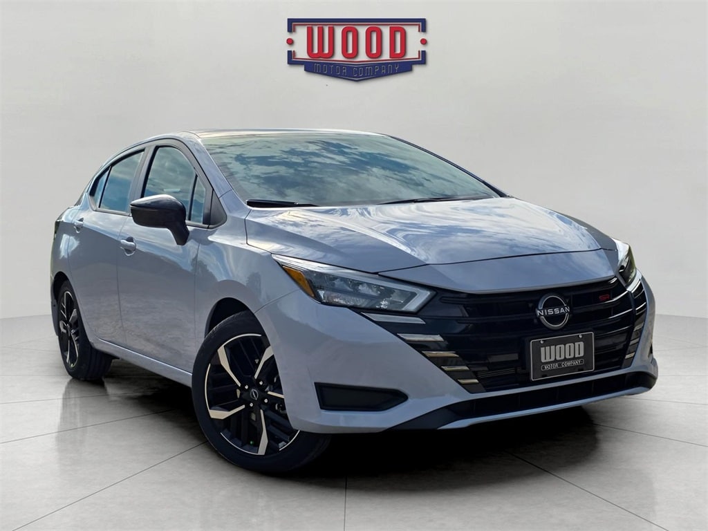 2025 Nissan Versa Sedan SR's photo