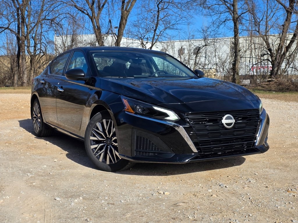 2025 Nissan Altima SV's photo