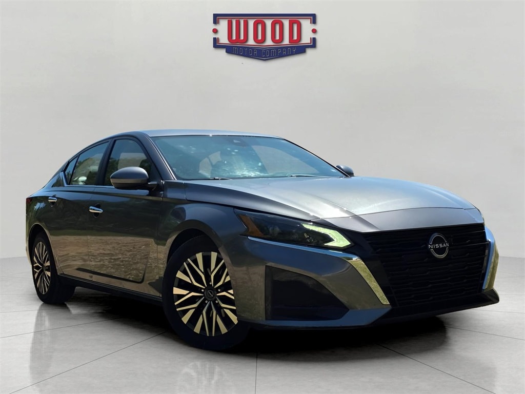 2023 Nissan Altima SV