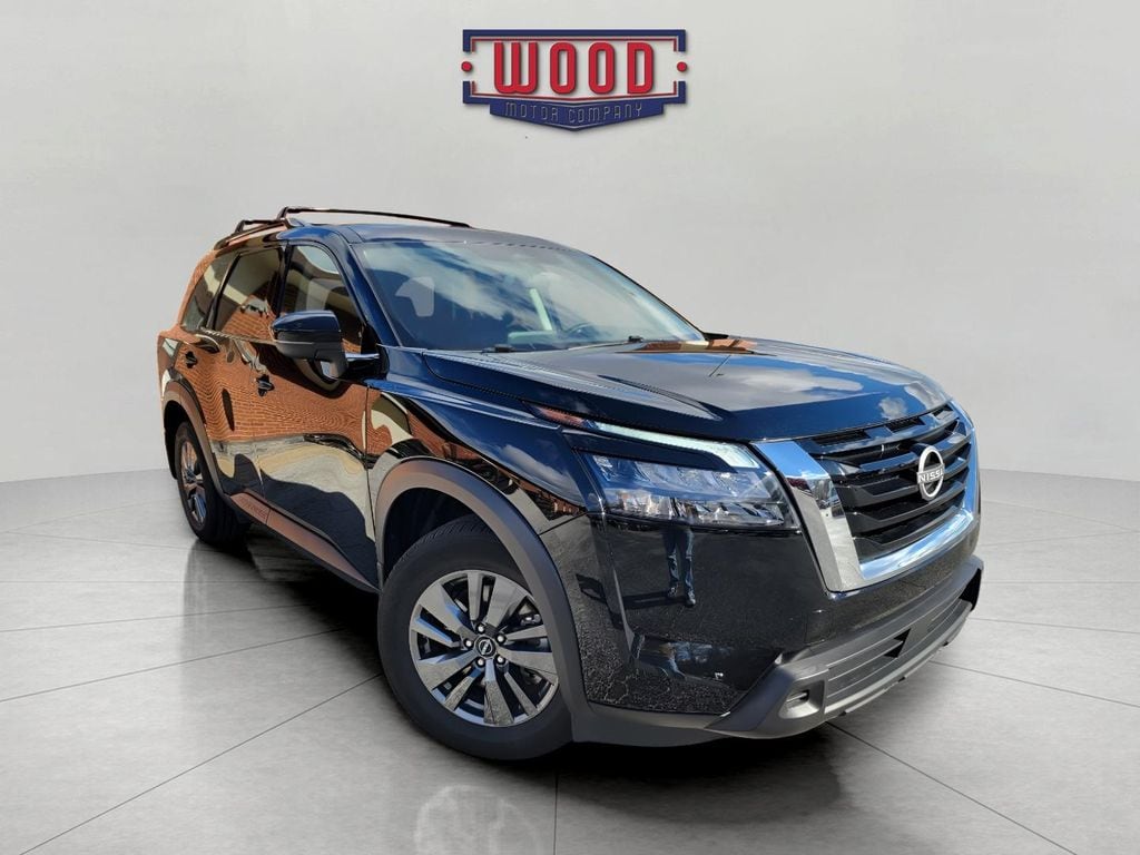2024 Nissan Pathfinder SV