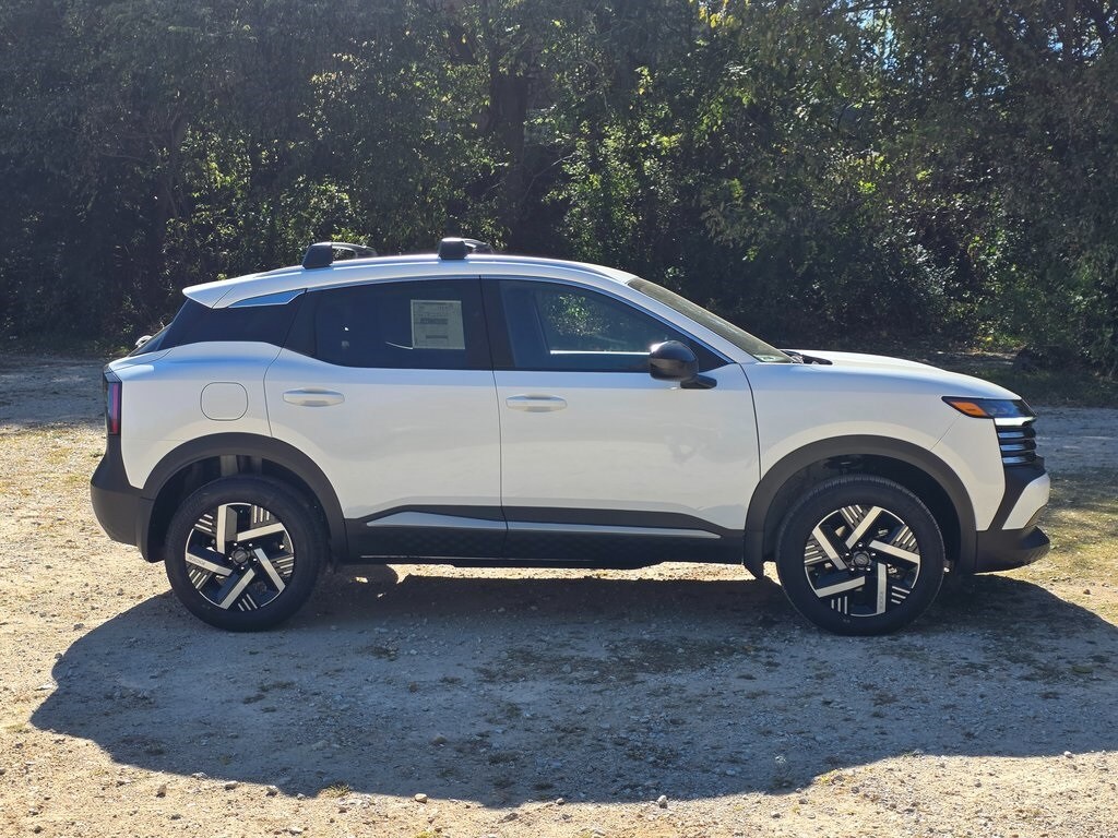 2026 Nissan Kicks SV photo 3