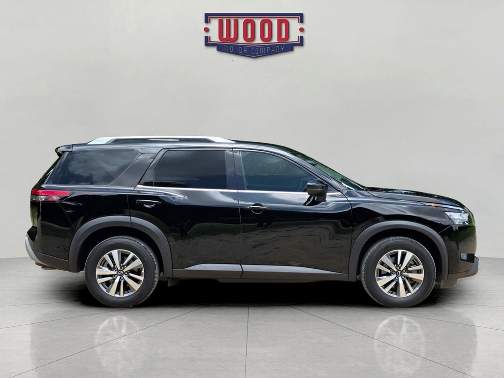 Used 2025 Nissan Pathfinder SL SUV