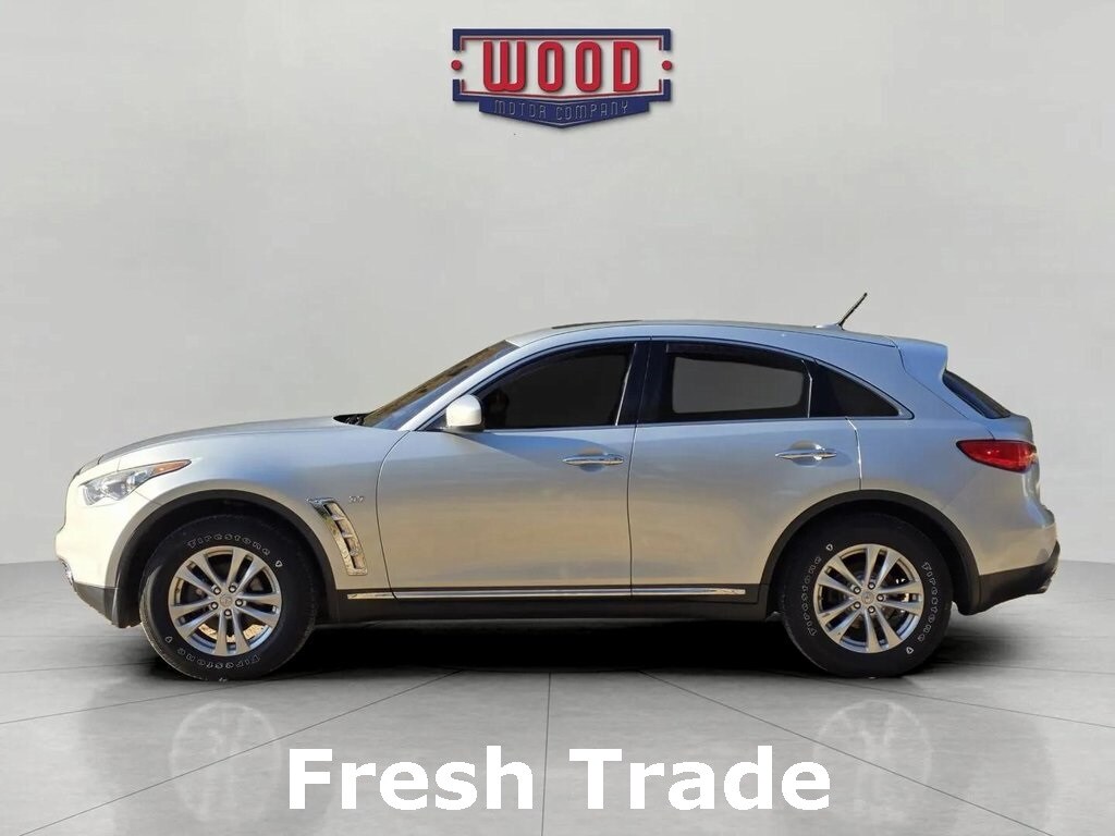 2017 Infiniti QX70 Base photo 3