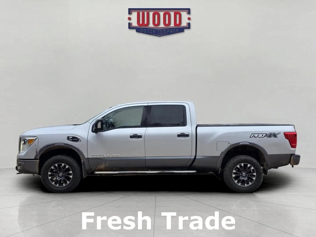 2016 Nissan Titan PRO-4X photo 4