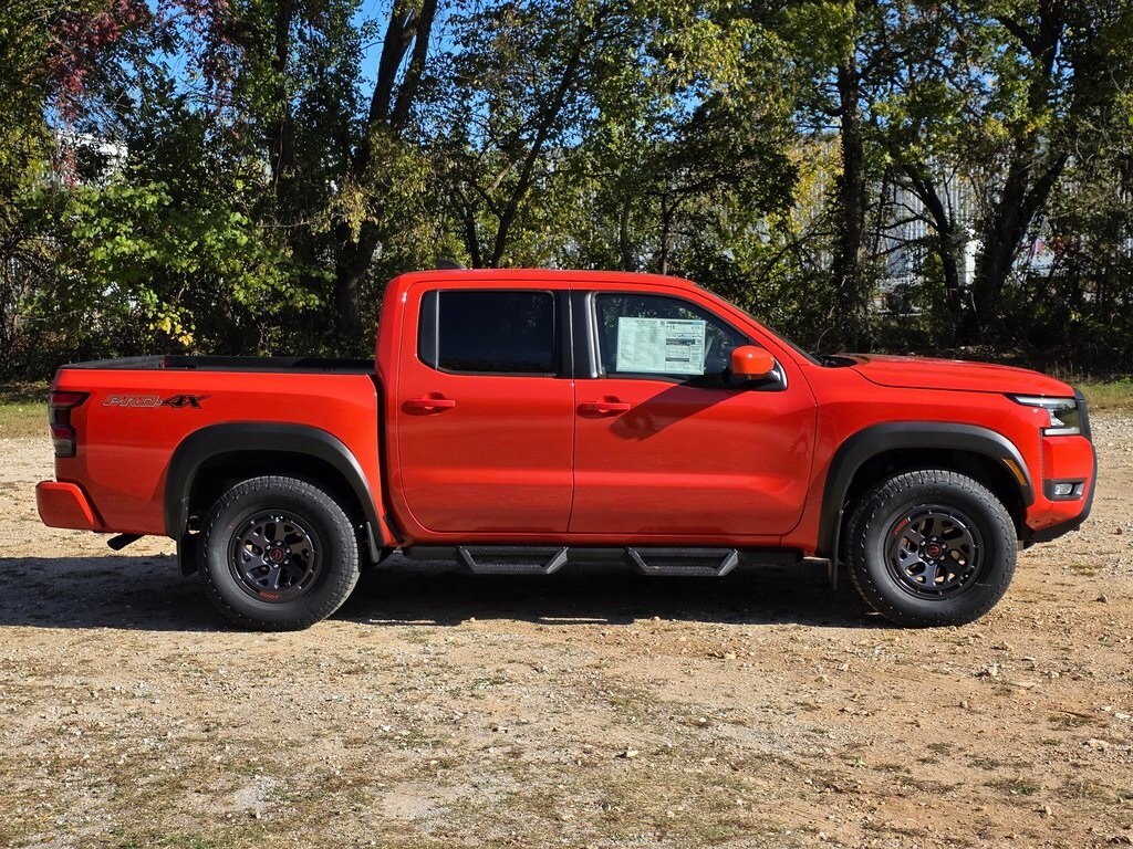 2026 Nissan Frontier PRO-4X photo 3