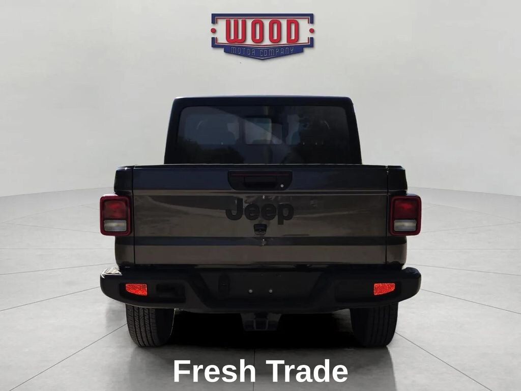 Used 2023 Jeep Gladiator Sport Truck