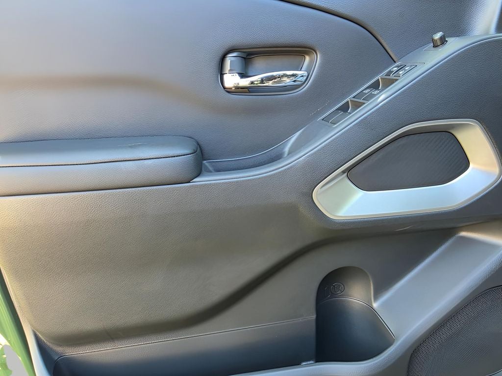 2026 Nissan Frontier SV - Photo 16