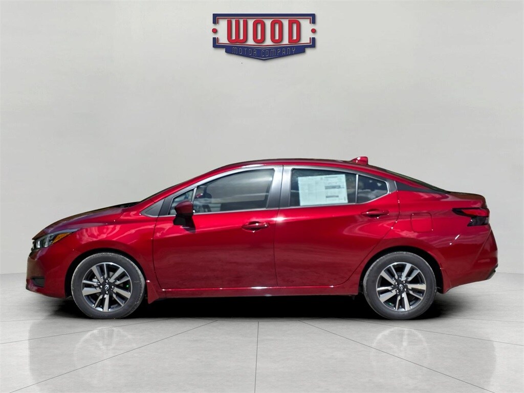 2025 Nissan Versa 1.6 SV photo 4