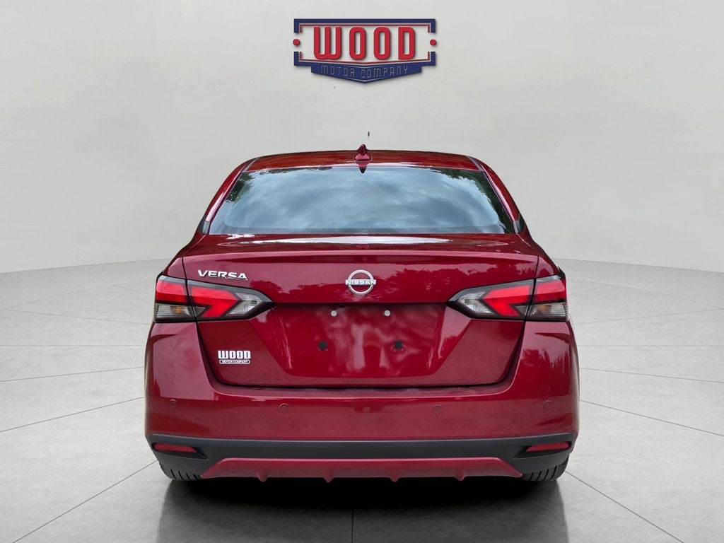 New 2025 Nissan Versa 1.6 SV Sedan