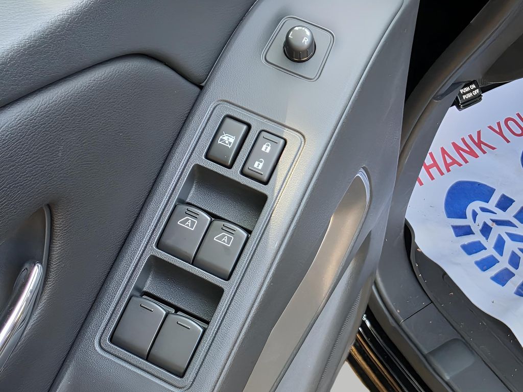 2026 Nissan Frontier SV - Photo 17