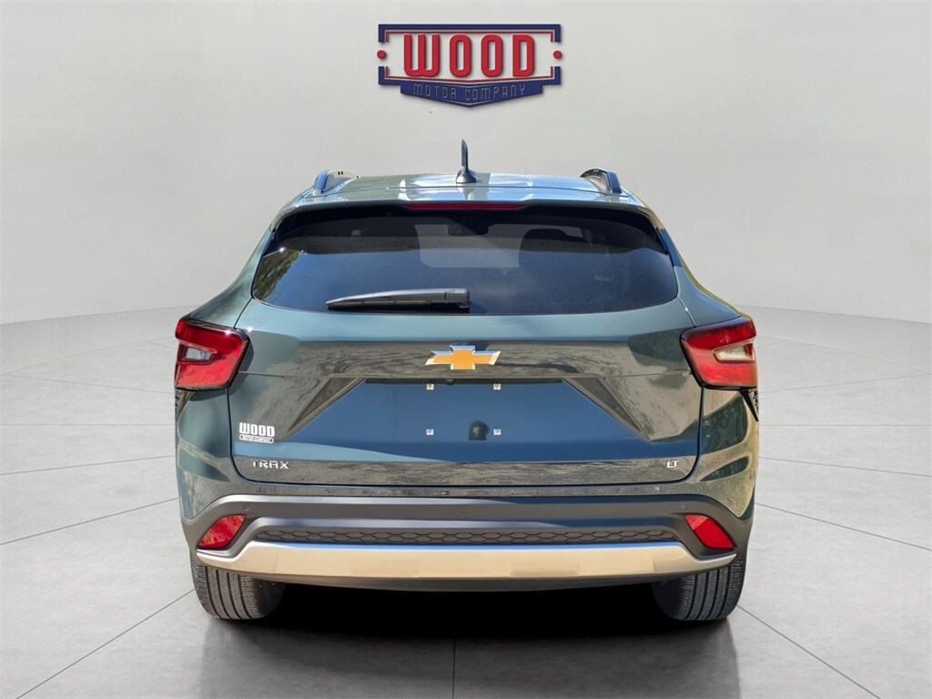 New 2025 Chevrolet Trax LT SUV