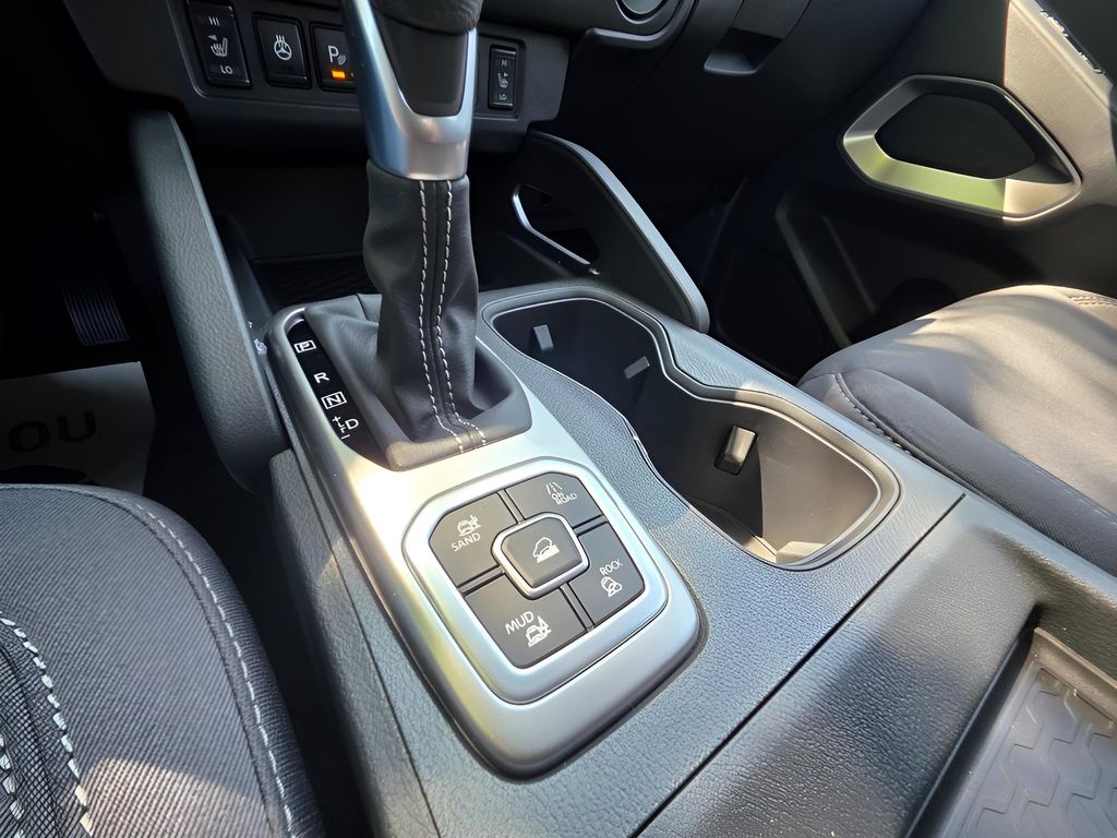 2026 Nissan Frontier SV - Photo 29