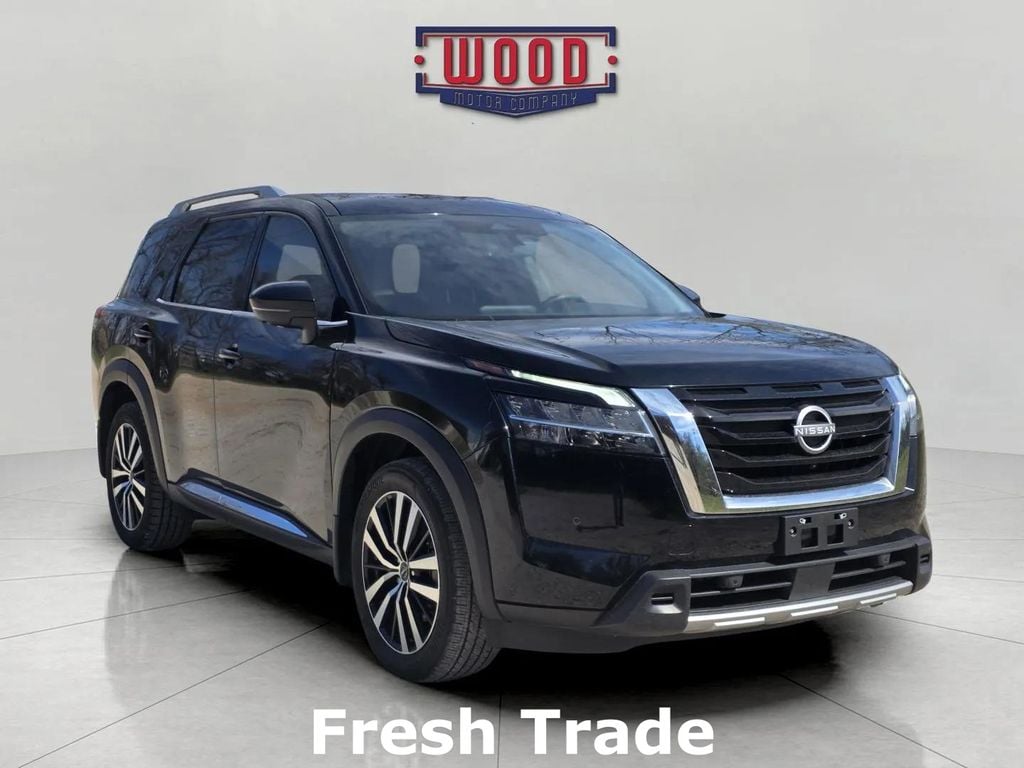 Used 2024 Nissan Pathfinder Platinum SUV