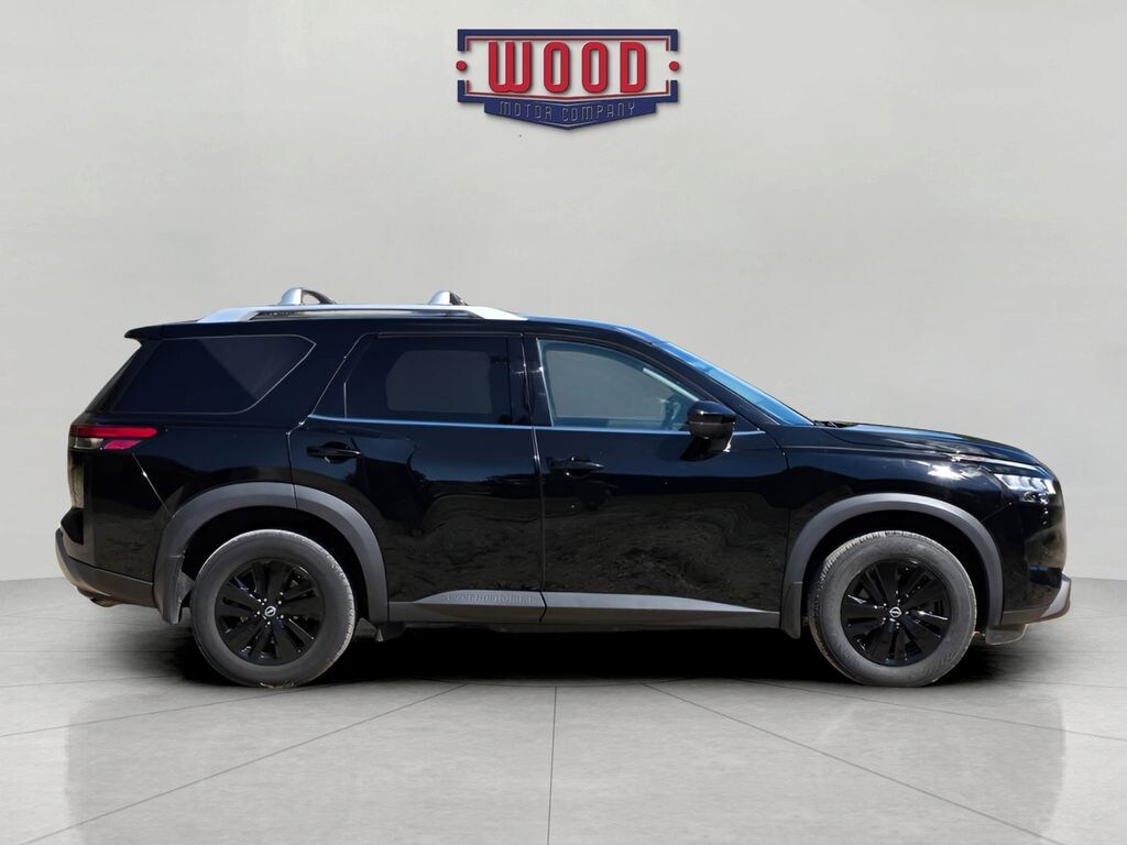 Used 2023 Nissan Pathfinder SL SUV