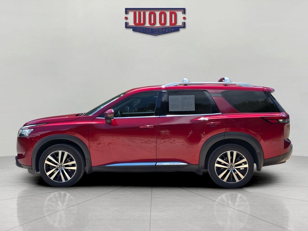 Used 2024 Nissan Pathfinder Platinum SUV