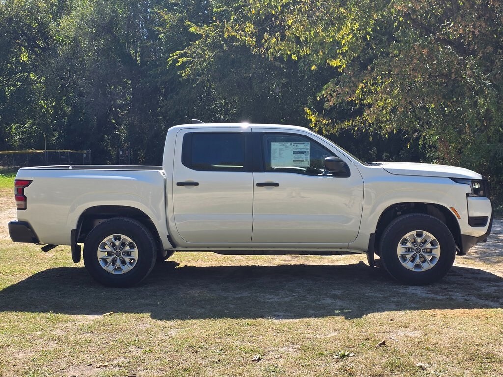 2026 Nissan Frontier S photo 3