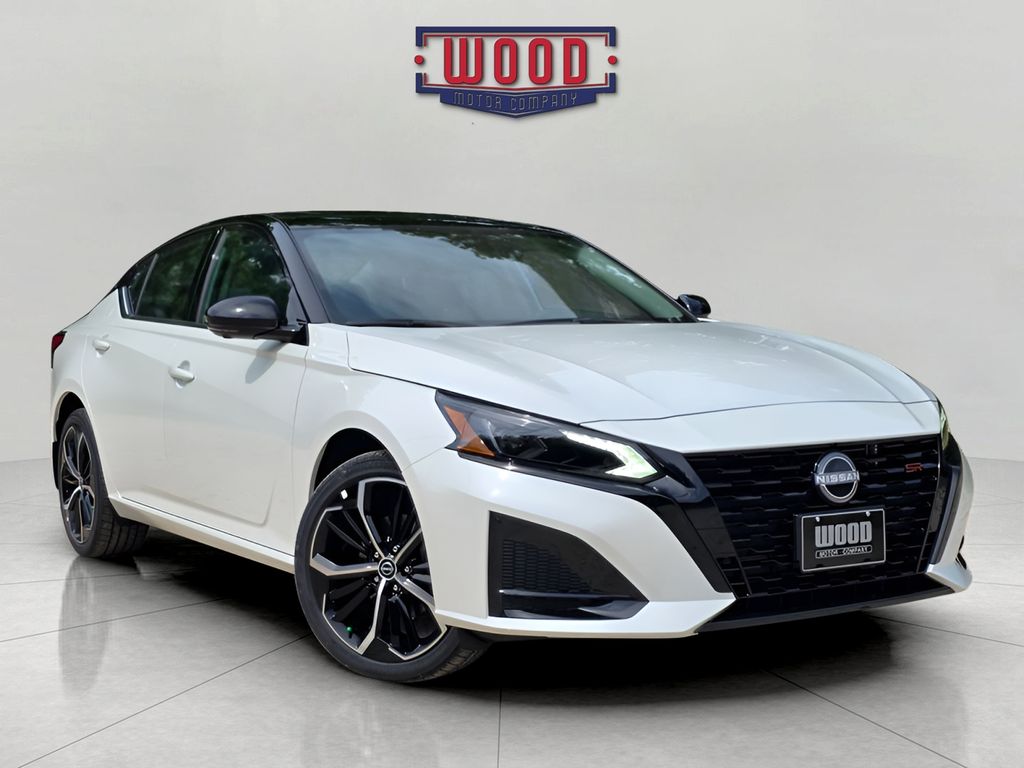 2026 Nissan Altima 2.5 SR AWD's photo