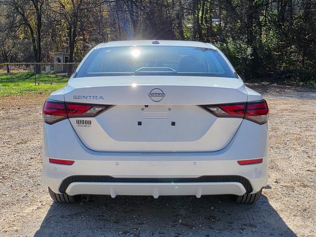 2025 Nissan Sentra SV photo 4