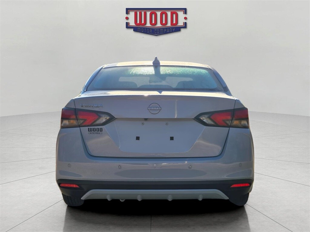 New 2025 Nissan Versa 1.6 SV Sedan