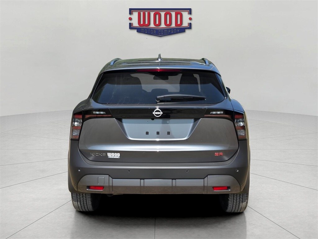 2025 Nissan Kicks SR photo 4