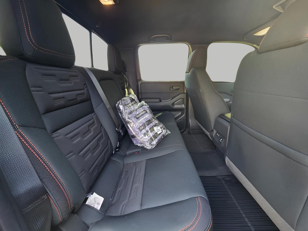 2026 Nissan Frontier PRO-4X - Photo 8