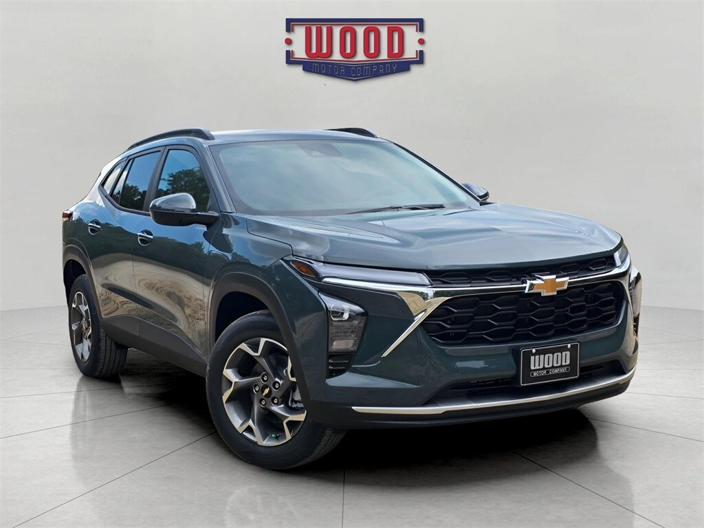 New 2025 Chevrolet Trax LT SUV