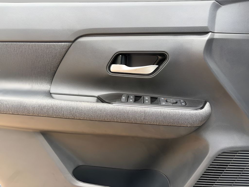 2026 Nissan KICKS SV - Photo 12