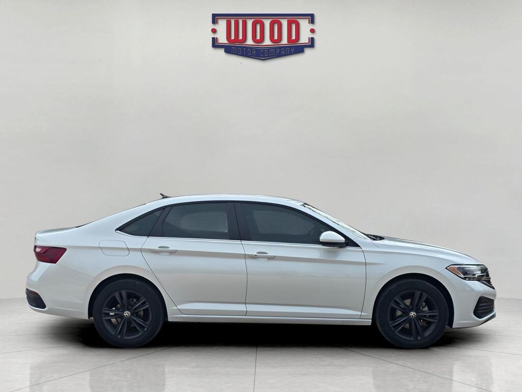 Used 2024 Volkswagen Jetta 1.5T SE Sedan