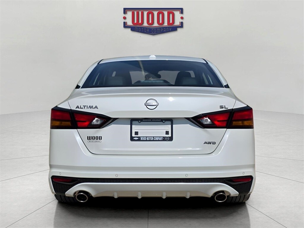 2025 Nissan Altima SL photo 3