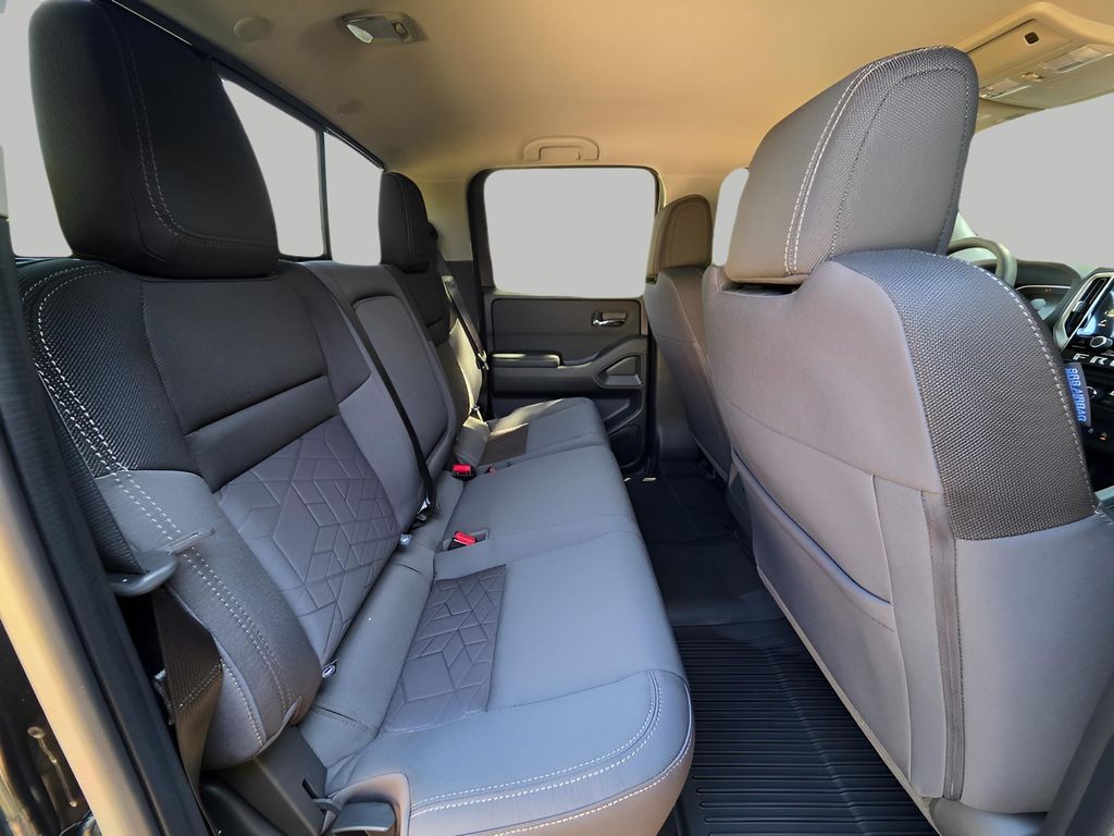 2026 Nissan Frontier SV - Photo 8