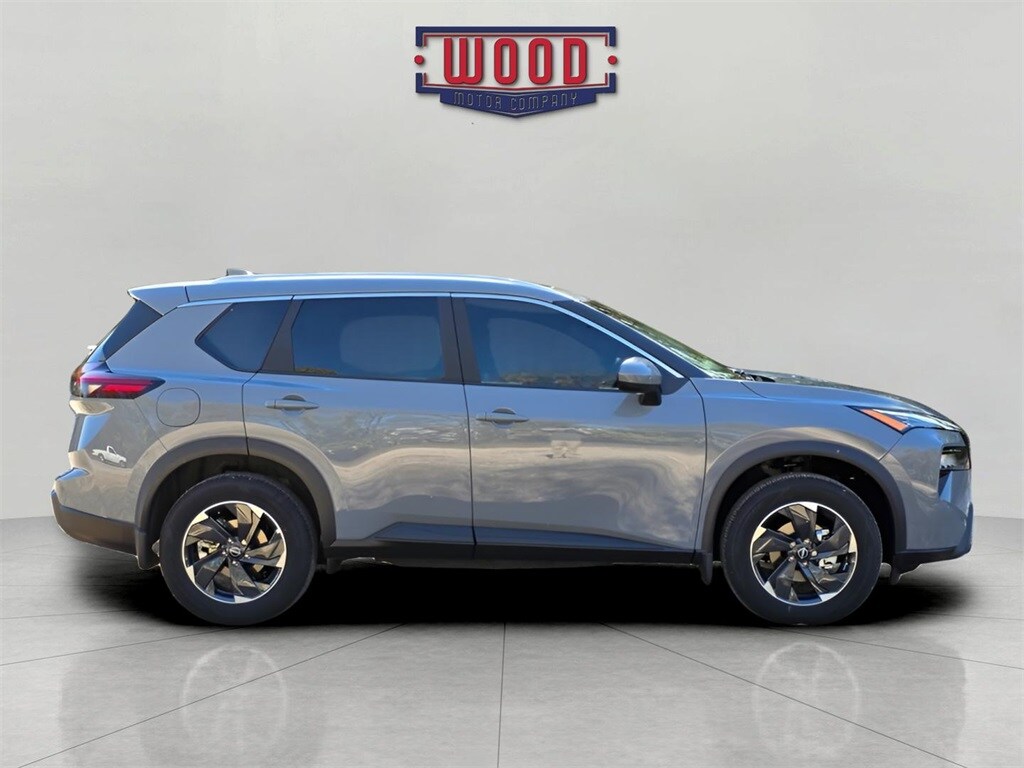 2026 Nissan Rogue SV photo 2