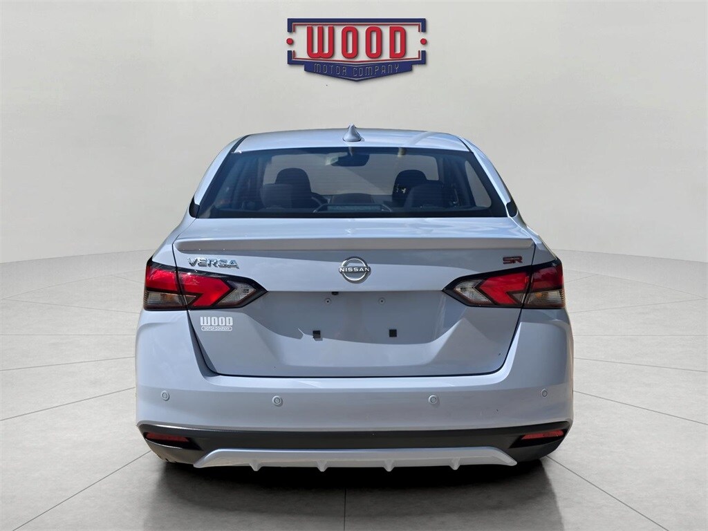 New 2025 Nissan Versa 1.6 SR Sedan