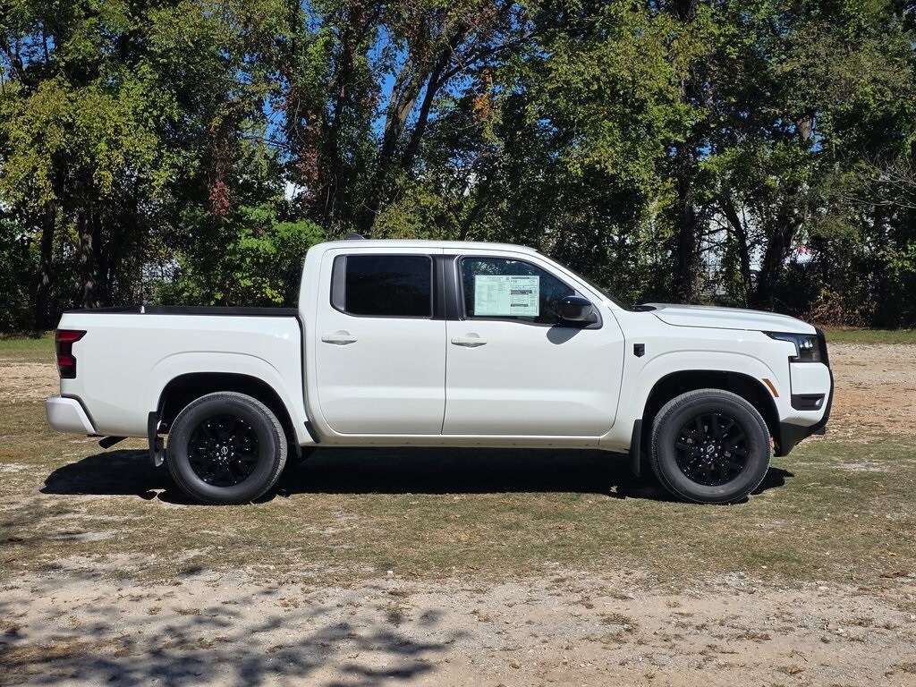 2026 Nissan Frontier SV photo 3