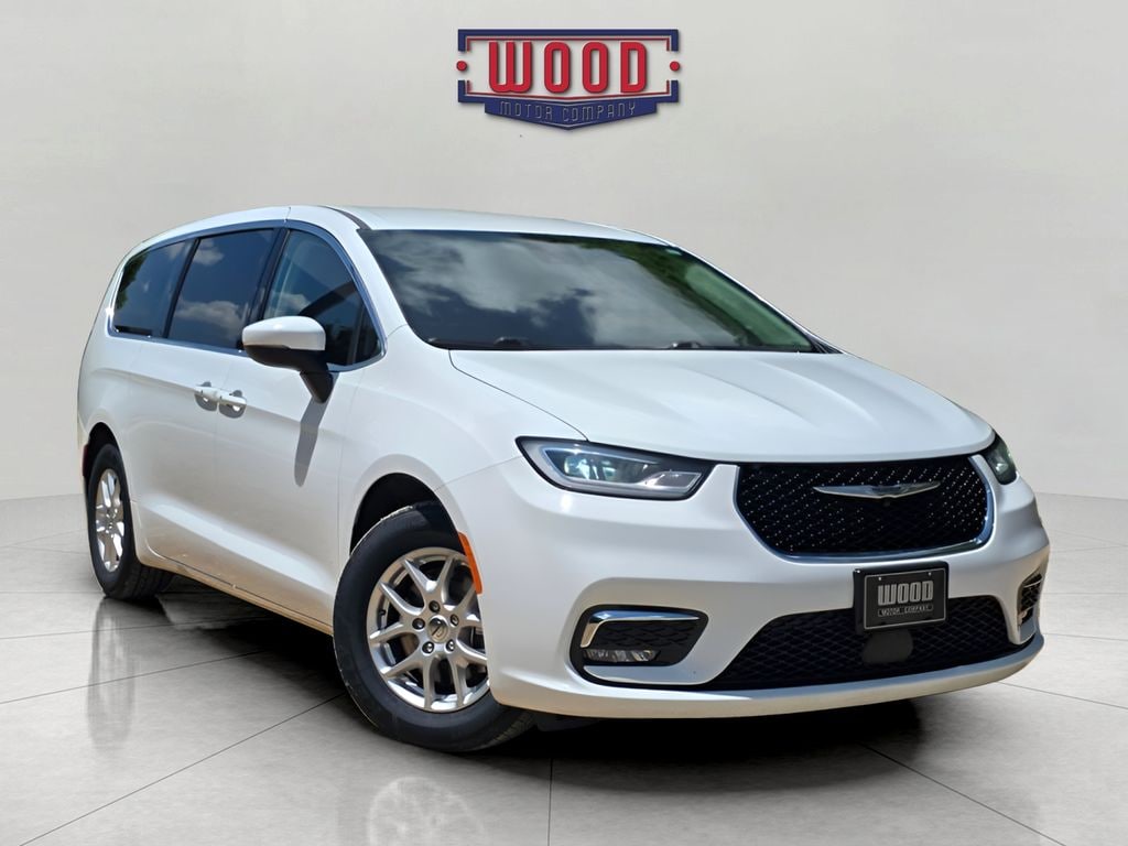 Used 2023 Chrysler Pacifica Touring L Minivan/Van
