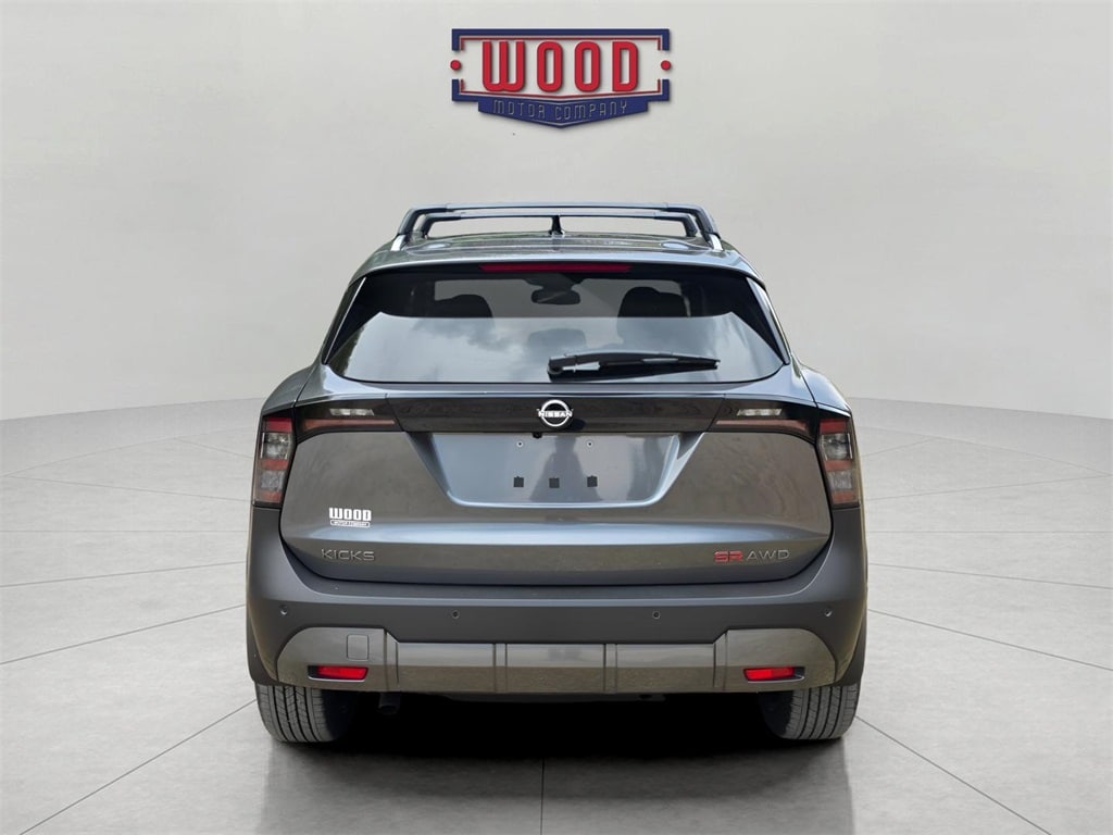 New 2026 Nissan Kicks SR SUV