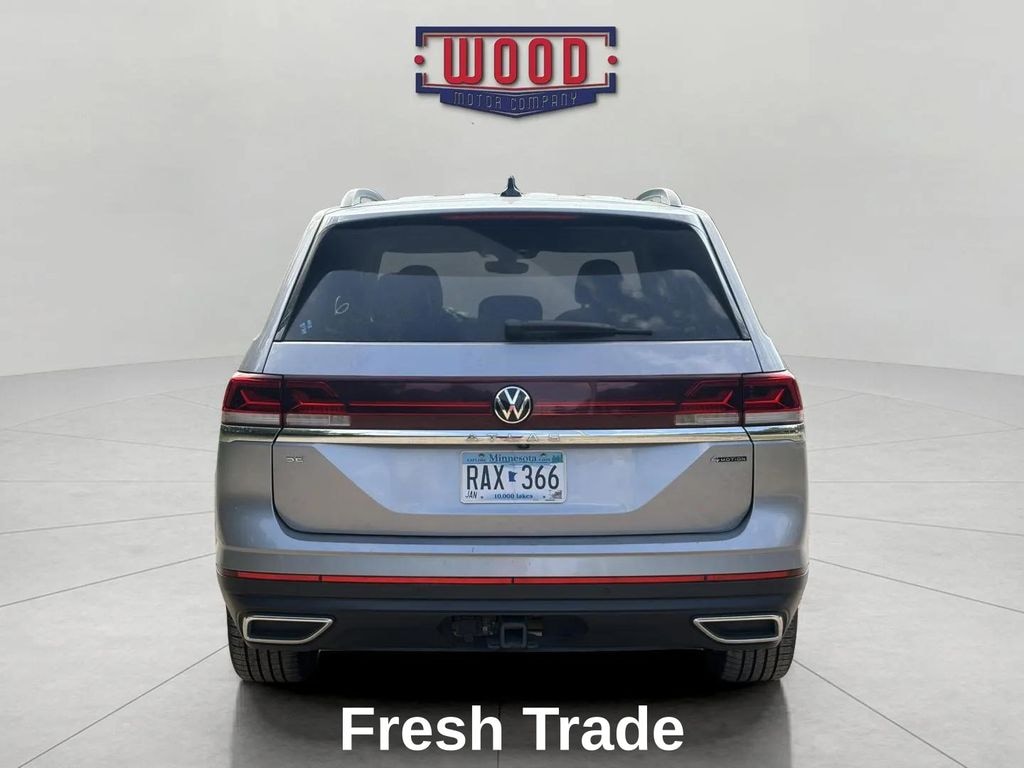 Used 2024 Volkswagen Atlas 2.0T SE w/Technology SUV