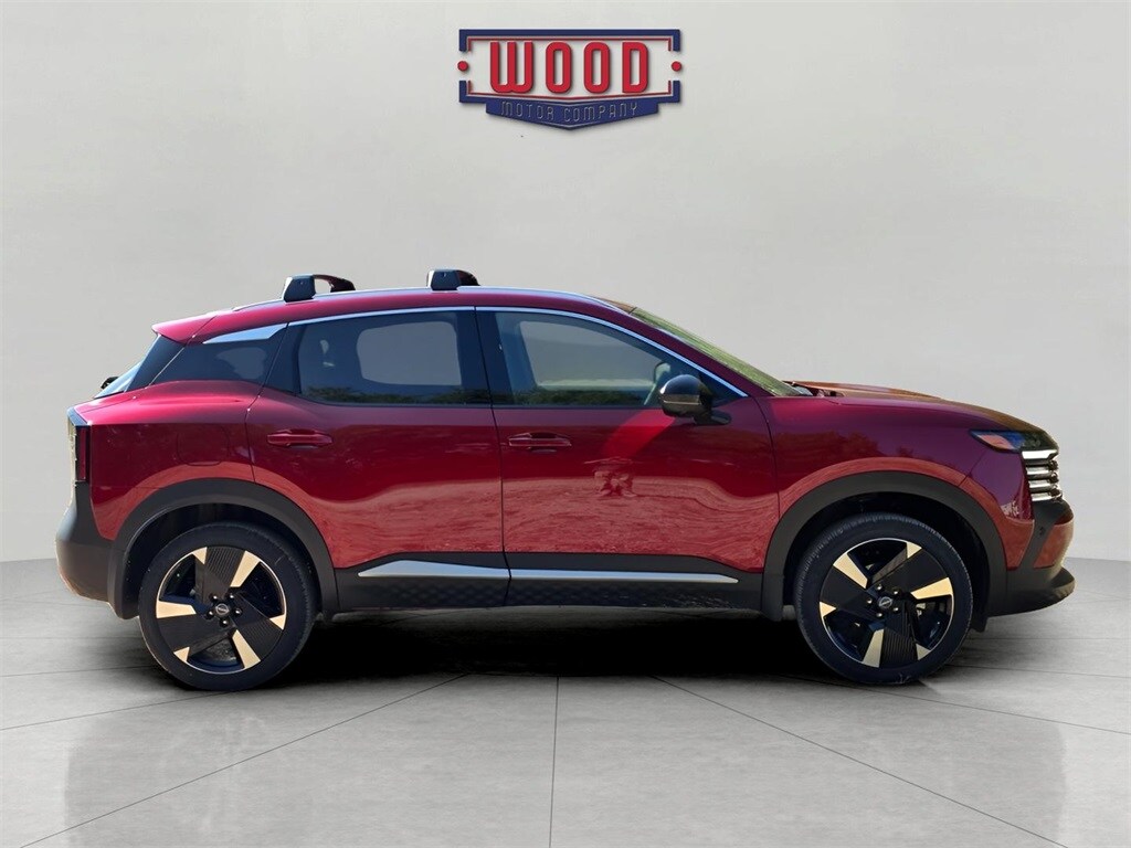 2026 Nissan Kicks SR photo 2