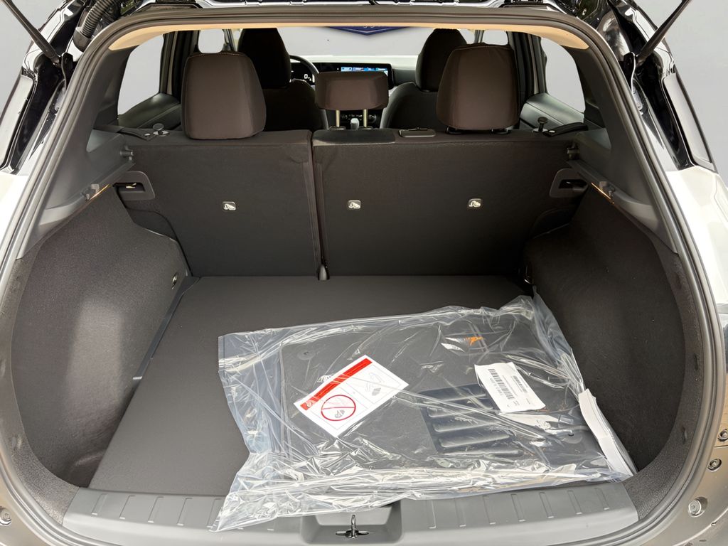 2026 Nissan KICKS SV - Photo 6