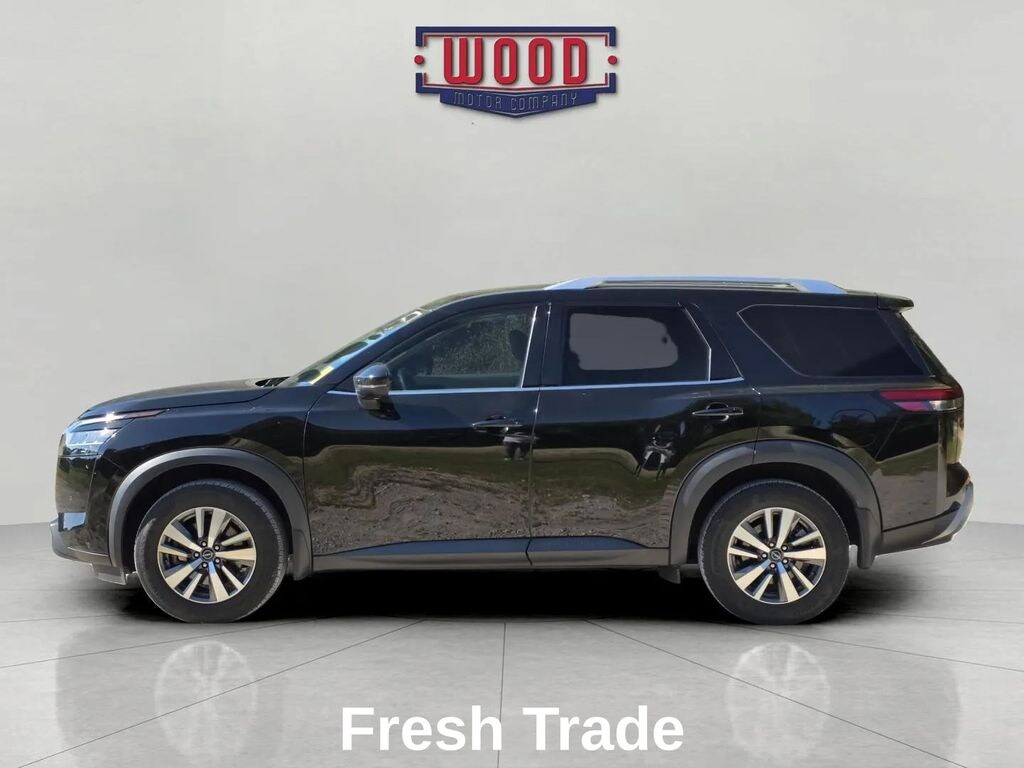 Used 2024 Nissan Pathfinder SL SUV