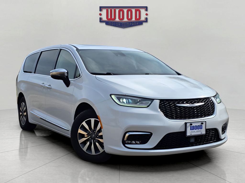 2023 Chrysler Pacifica Hybrid Limited Hybrid's photo