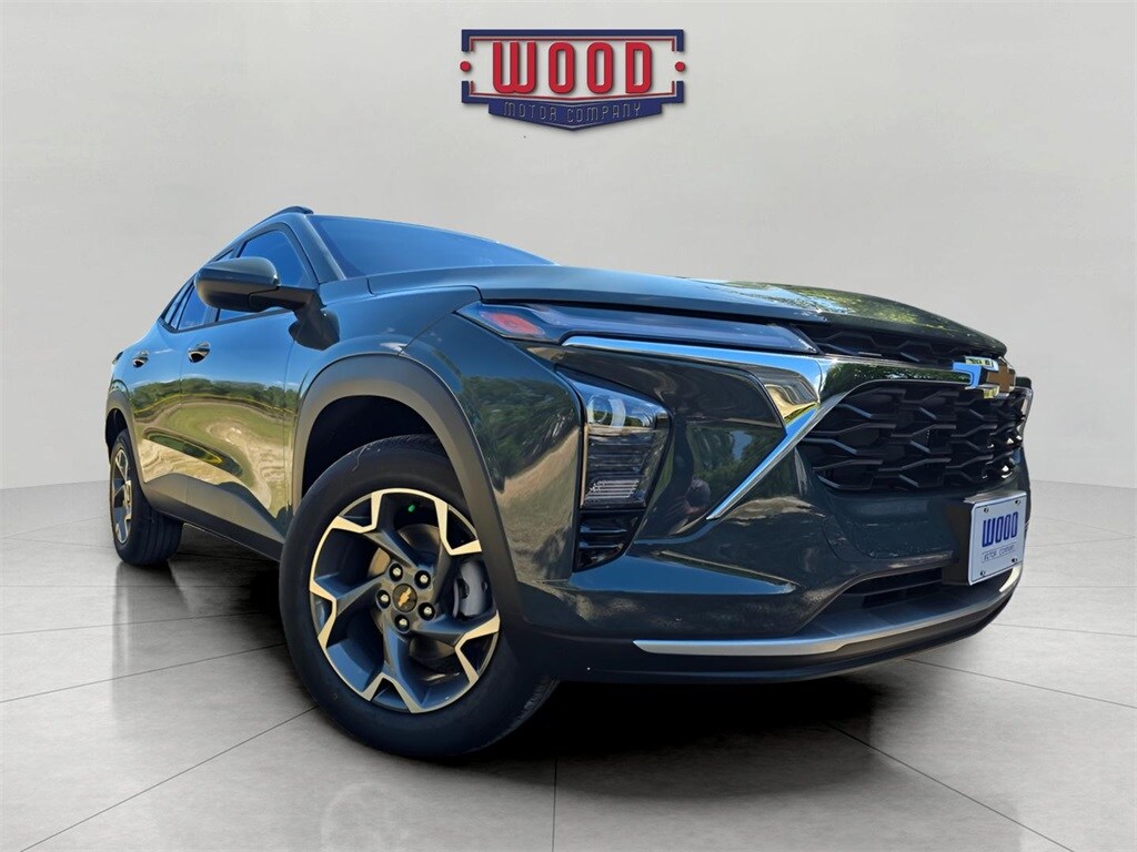 New 2025 Chevrolet Trax LT SUV