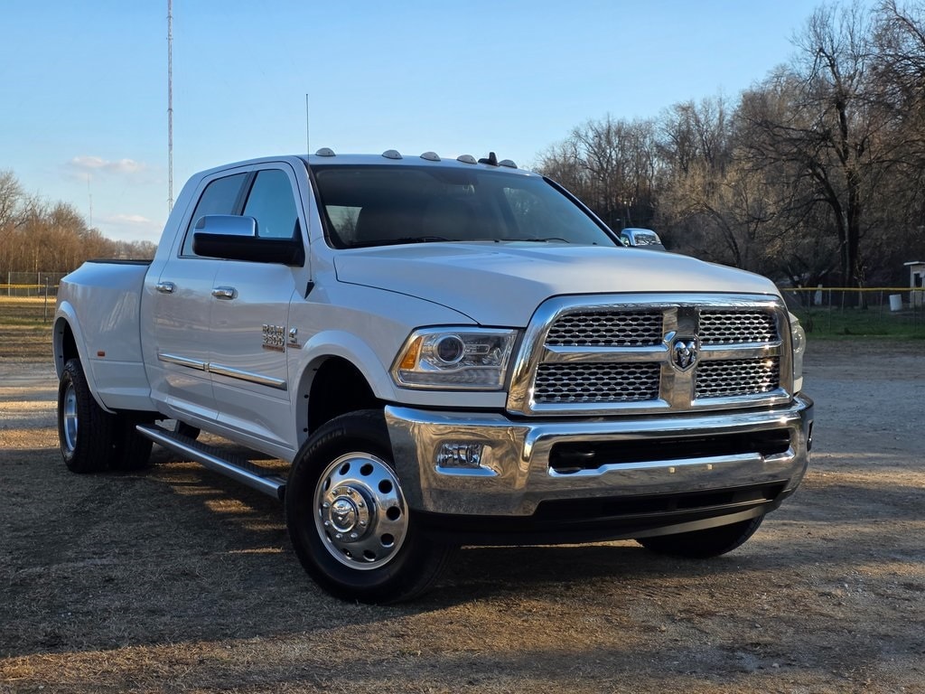2014 RAM Ram 3500 Pickup Laramie's photo